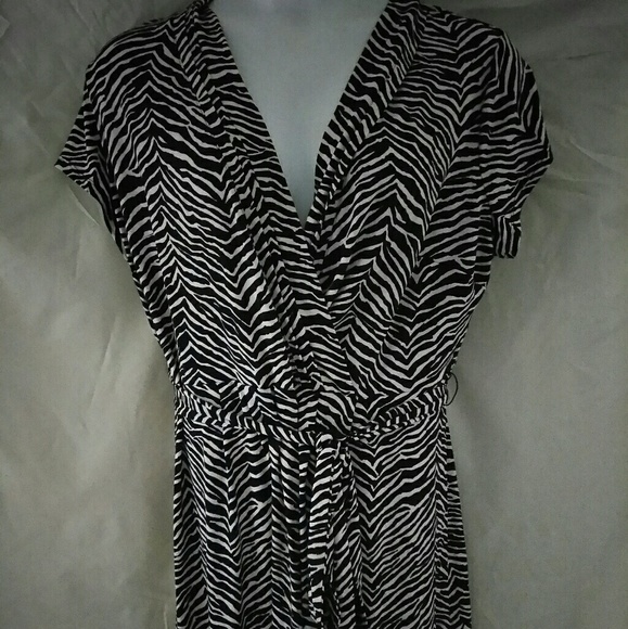 Liz Claiborne Dresses & Skirts - Liz Claiborne Plus Size Zebra Wrap Dress Sz 1x